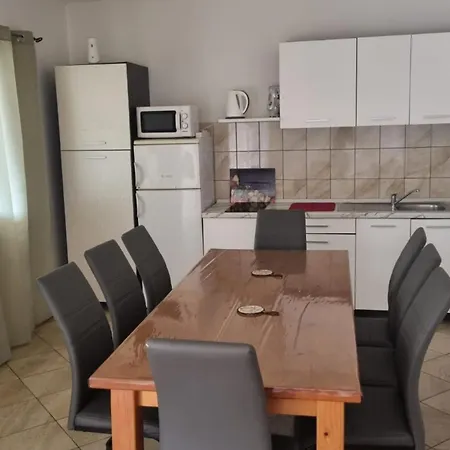 Marija Apartamento Sukošan